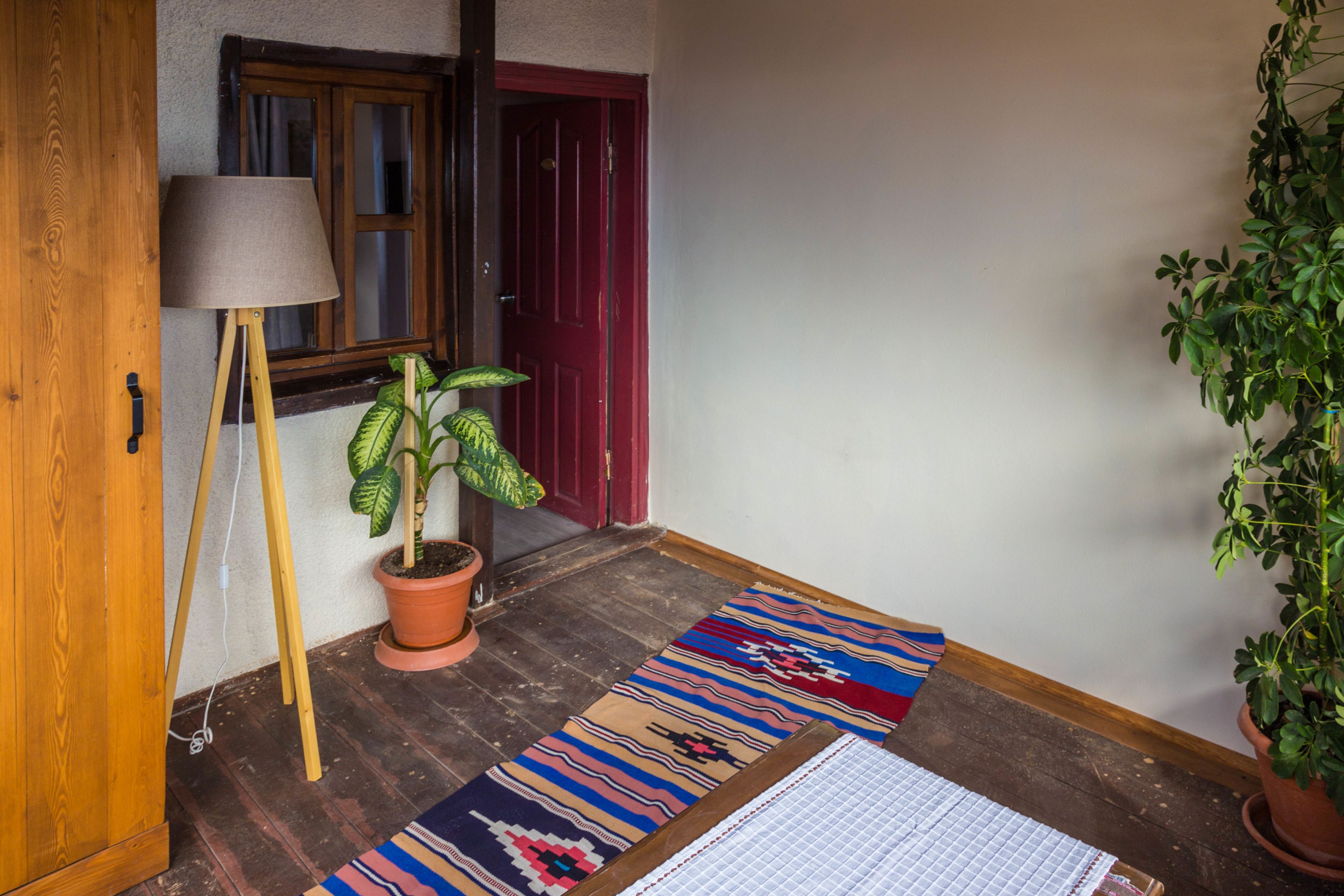 deluxe double room, sea view | living area | flat-screen tv