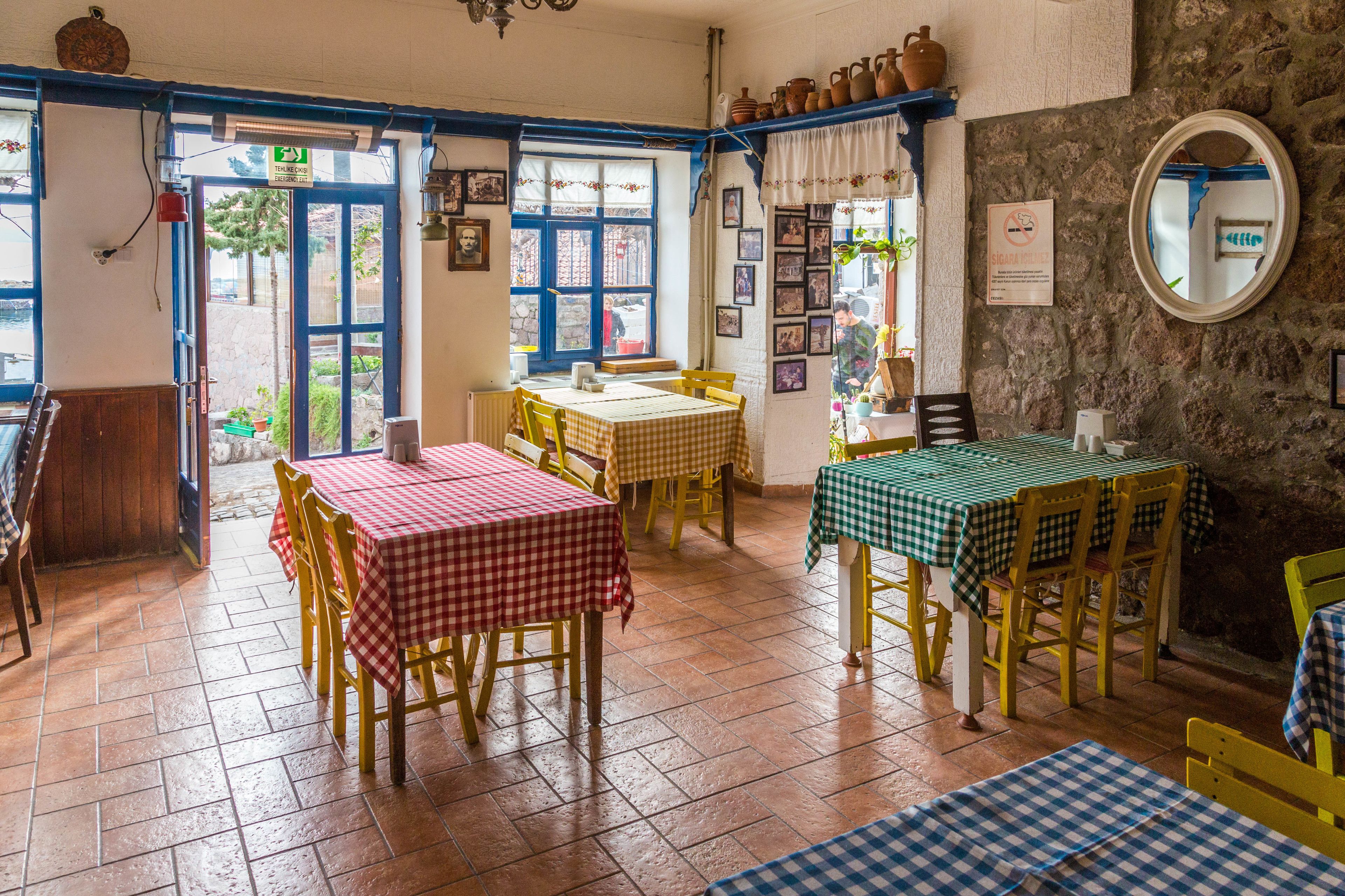 free daily full breakfast