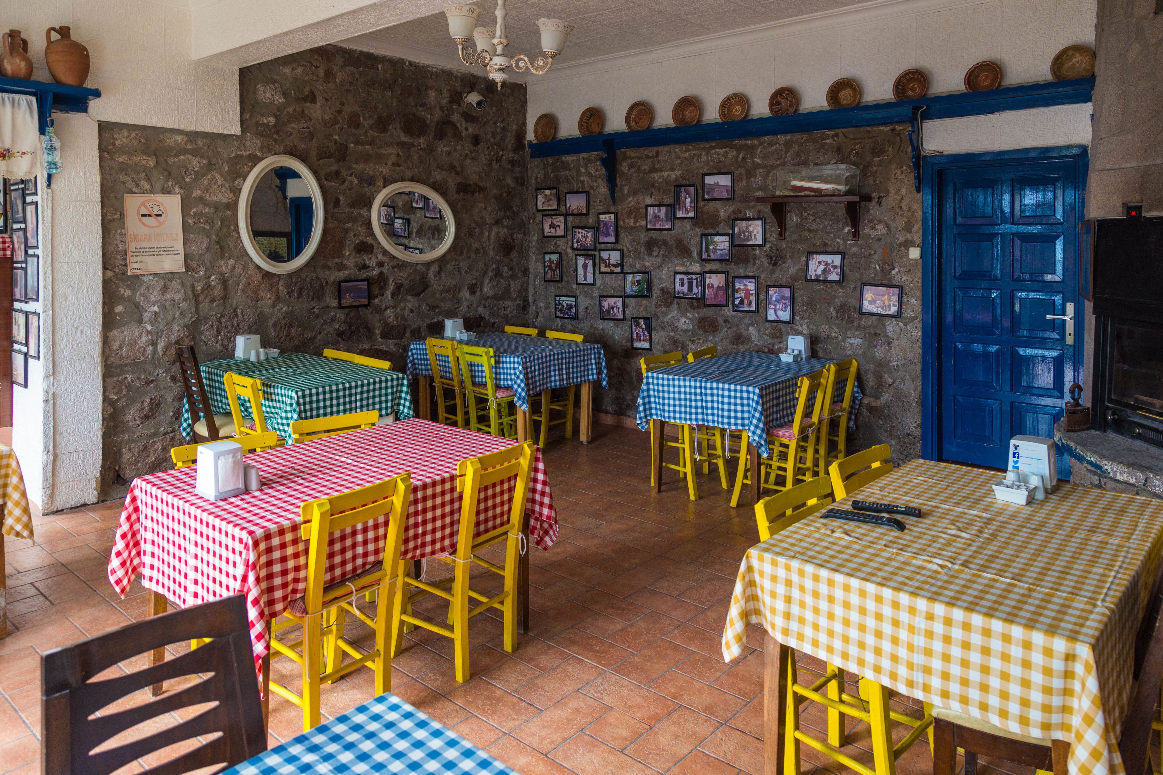 free daily full breakfast