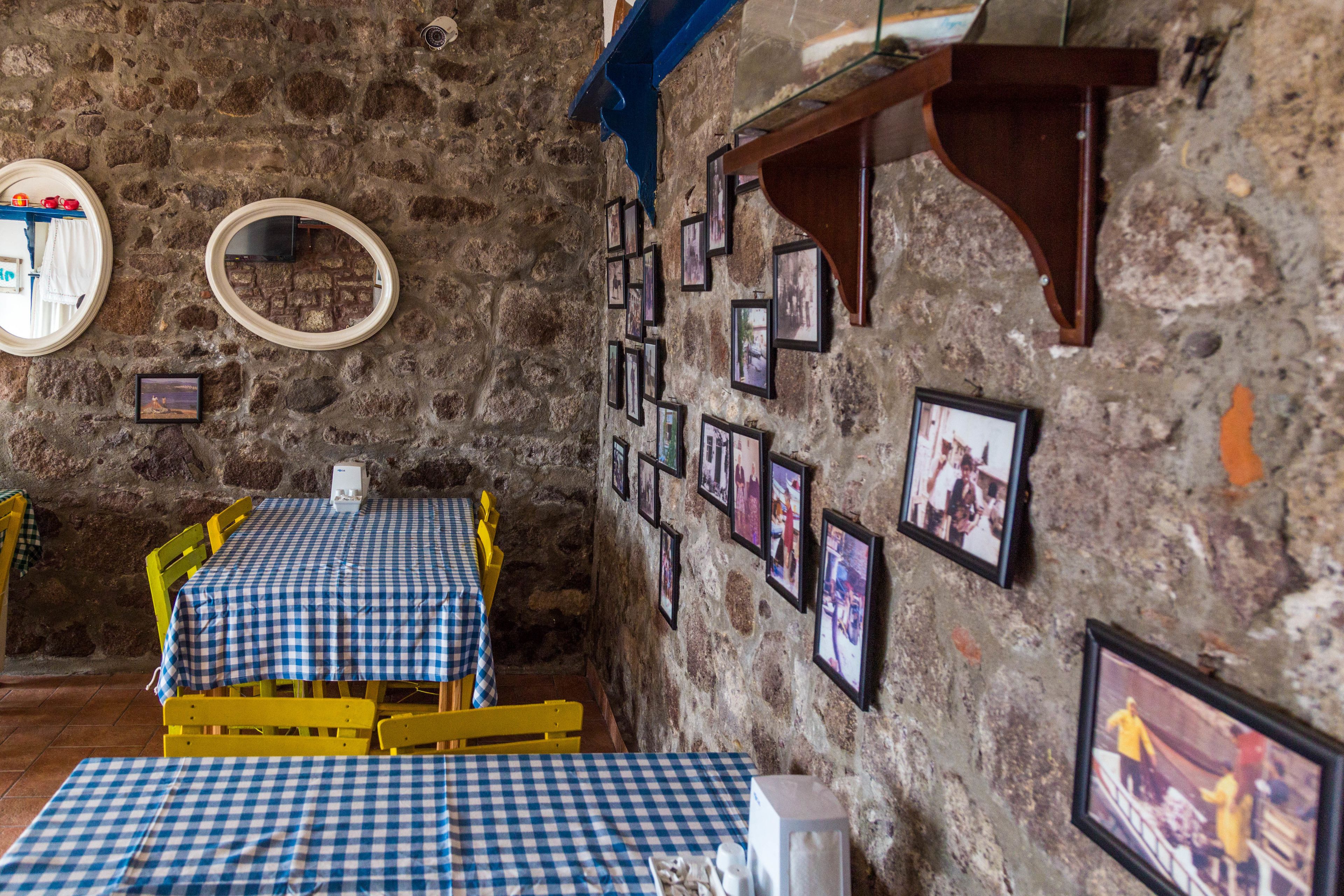 free daily full breakfast