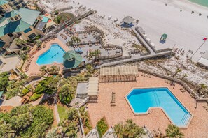 4 outdoor pools