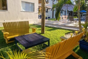 Property grounds - Hotel Amendoeiras Praia (Prado)