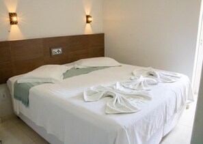 Minibar, free WiFi, bed sheets, wheelchair access - Hotel Amendoeiras Praia (Prado)