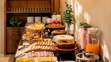 Gratis morgenmadsbuffet hver dag