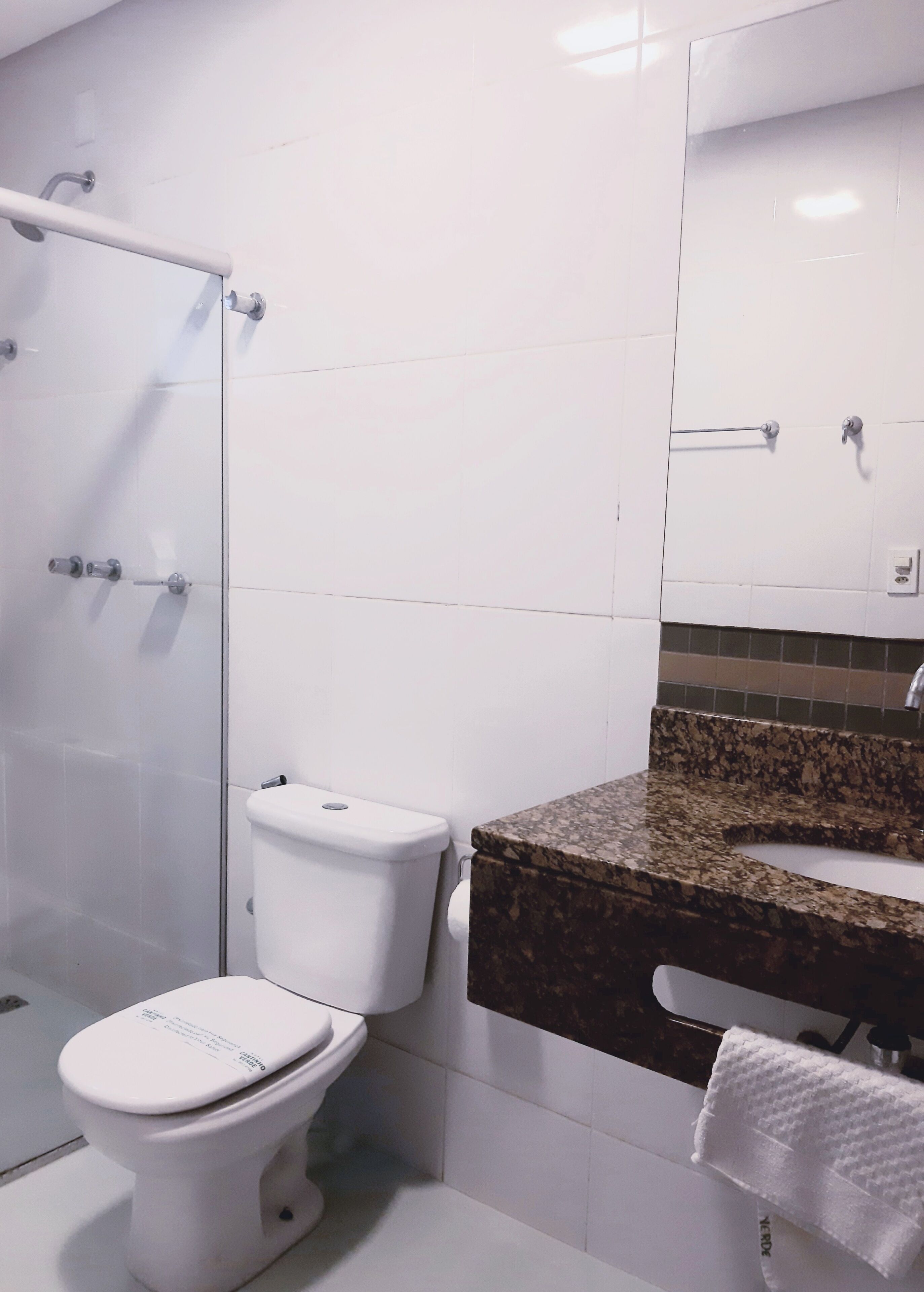 deluxe double or twin room | bathroom | shower, towels