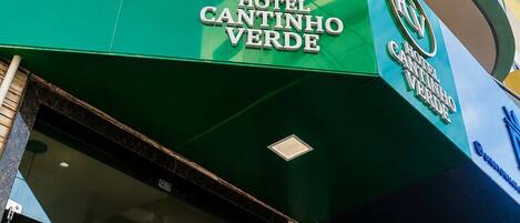 Fachada da propriedade