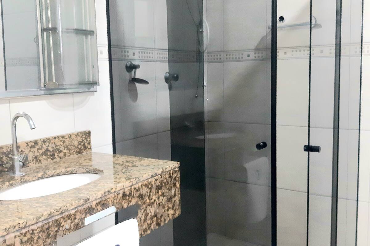 triple room, 3 single beds | bathroom | shower, towels