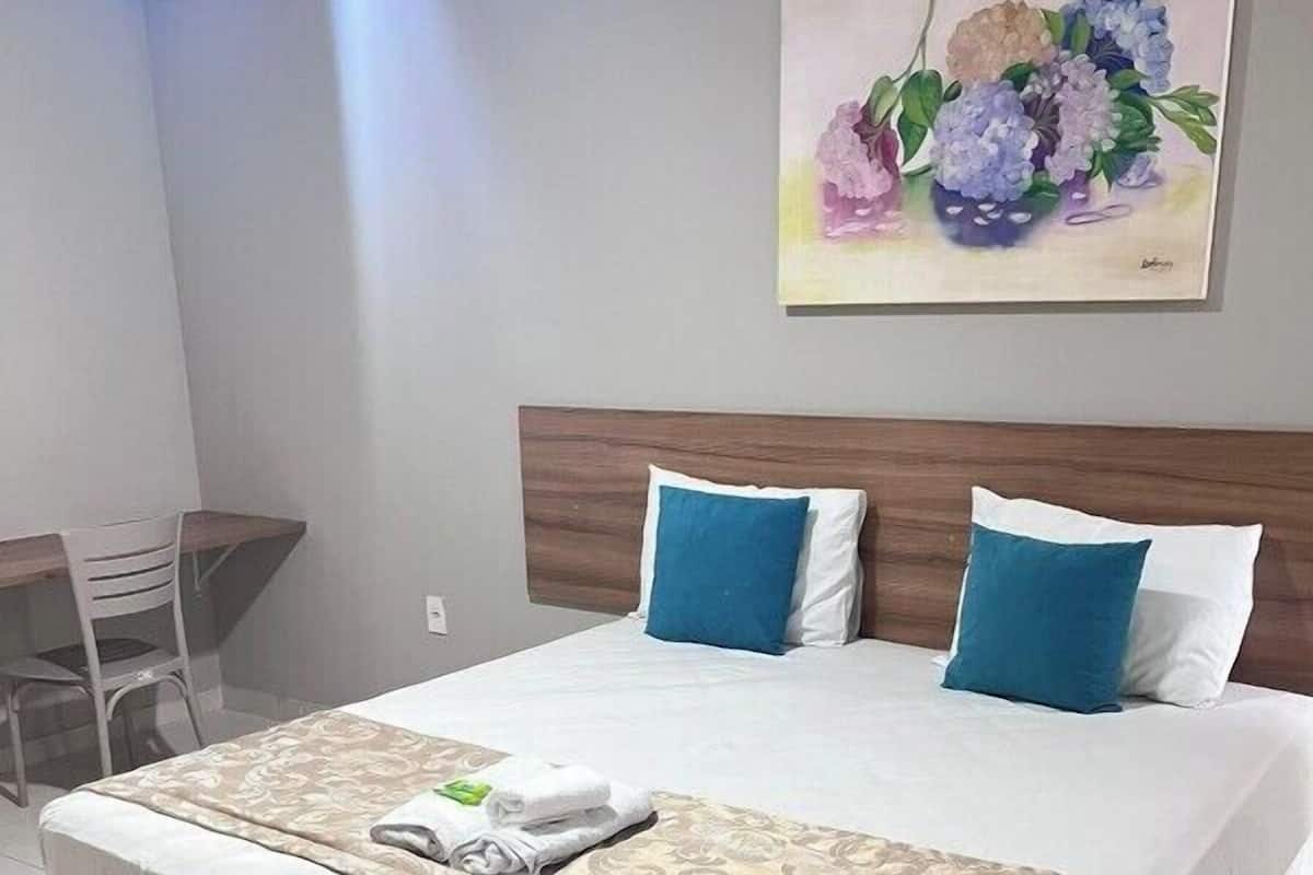 Deluxe Double or Twin Room | Minibar, desk, blackout drapes, free WiFi