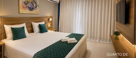 Minibar, escritorio, cortinas blackout y wifi gratis
