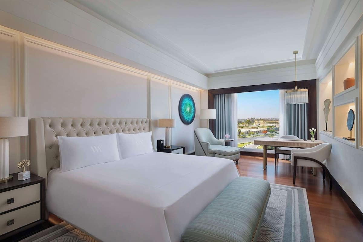 Premium bedding, minibar, in-room safe, desk