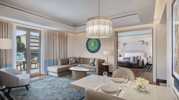 Premier suite | Living area | 32-inch Smart TV with satellite channels, iPod dock, toys