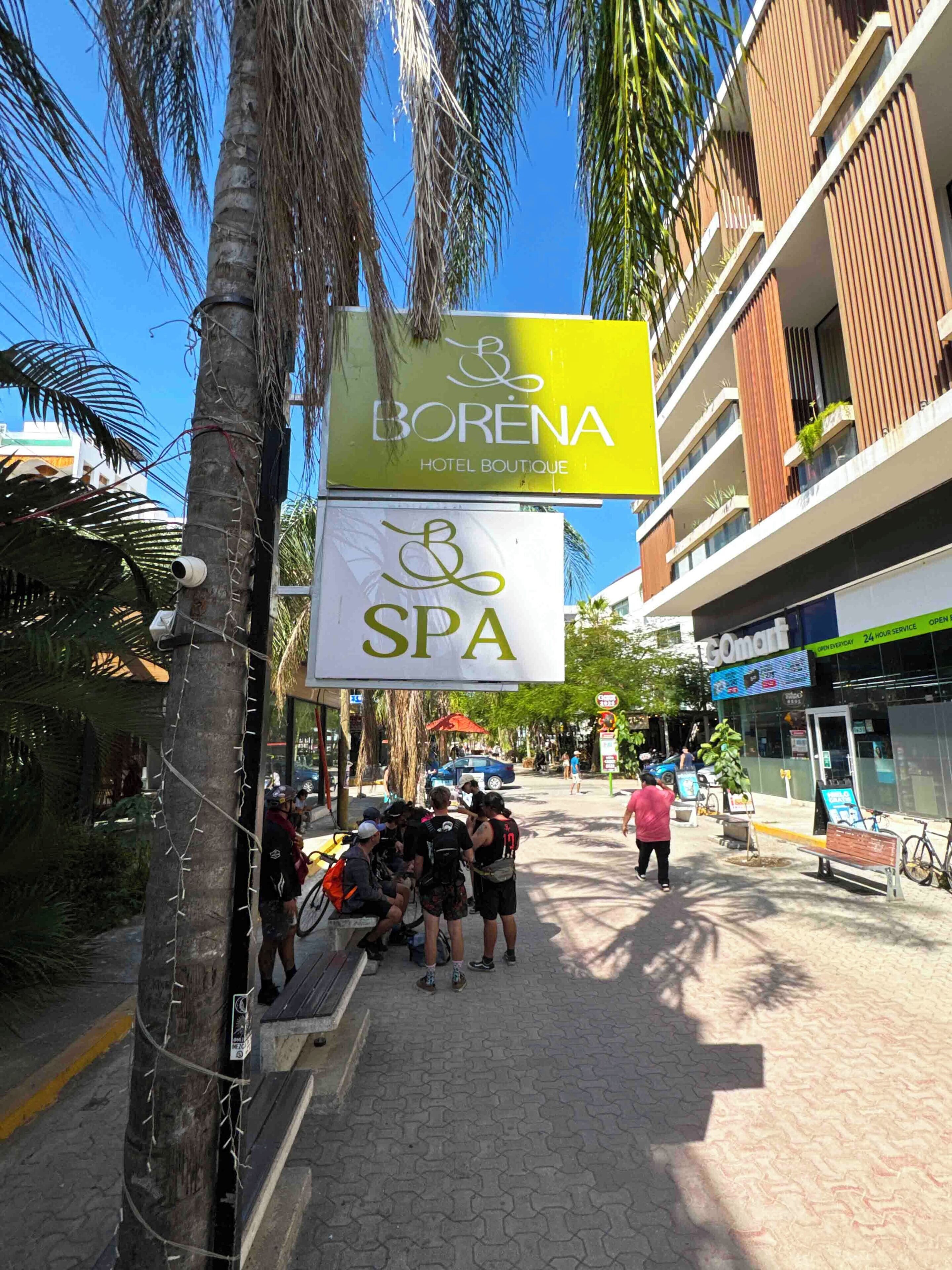 Façana frontal de l'allotjament