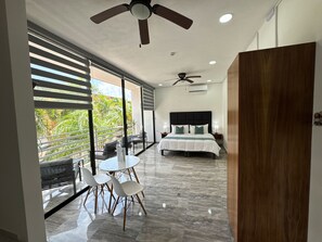 SUPERIOR KING SUITE WITH BALCONY - BORÉNA Hotel Boutique (Playa del Carmen)