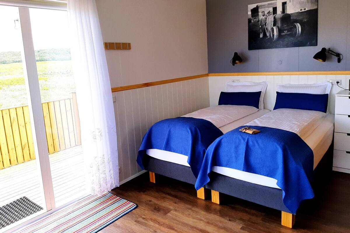Cabaña, patio, vistas a la montaña (3) | Ropa de cama de alta calidad, cortinas opacas, sistema de insonorización