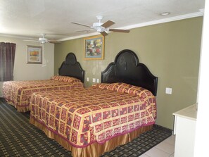 Standard Room, 2 Queen Beds | Desk, free WiFi, bed sheets - Castaway Motel (Orange)
