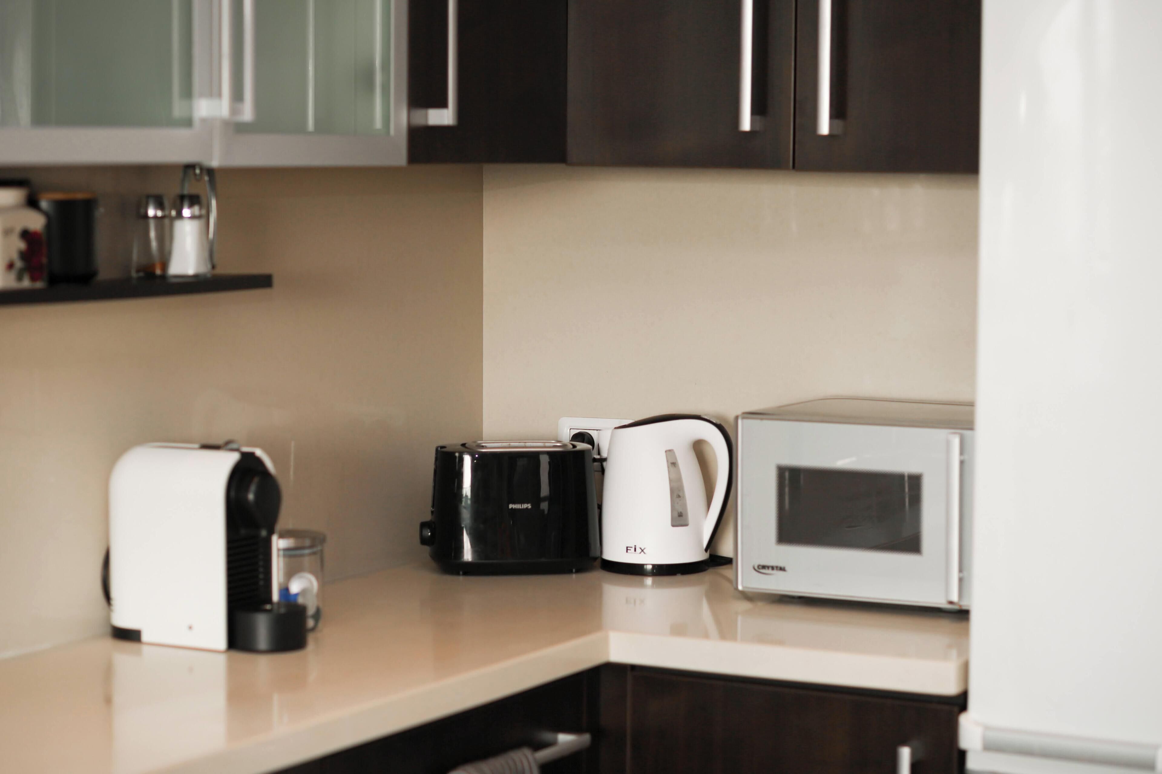Deluxe Apartment, 2 Bedrooms, Beach View, Sea Facing | Private kitchen | Coffee/tea maker, freezer
