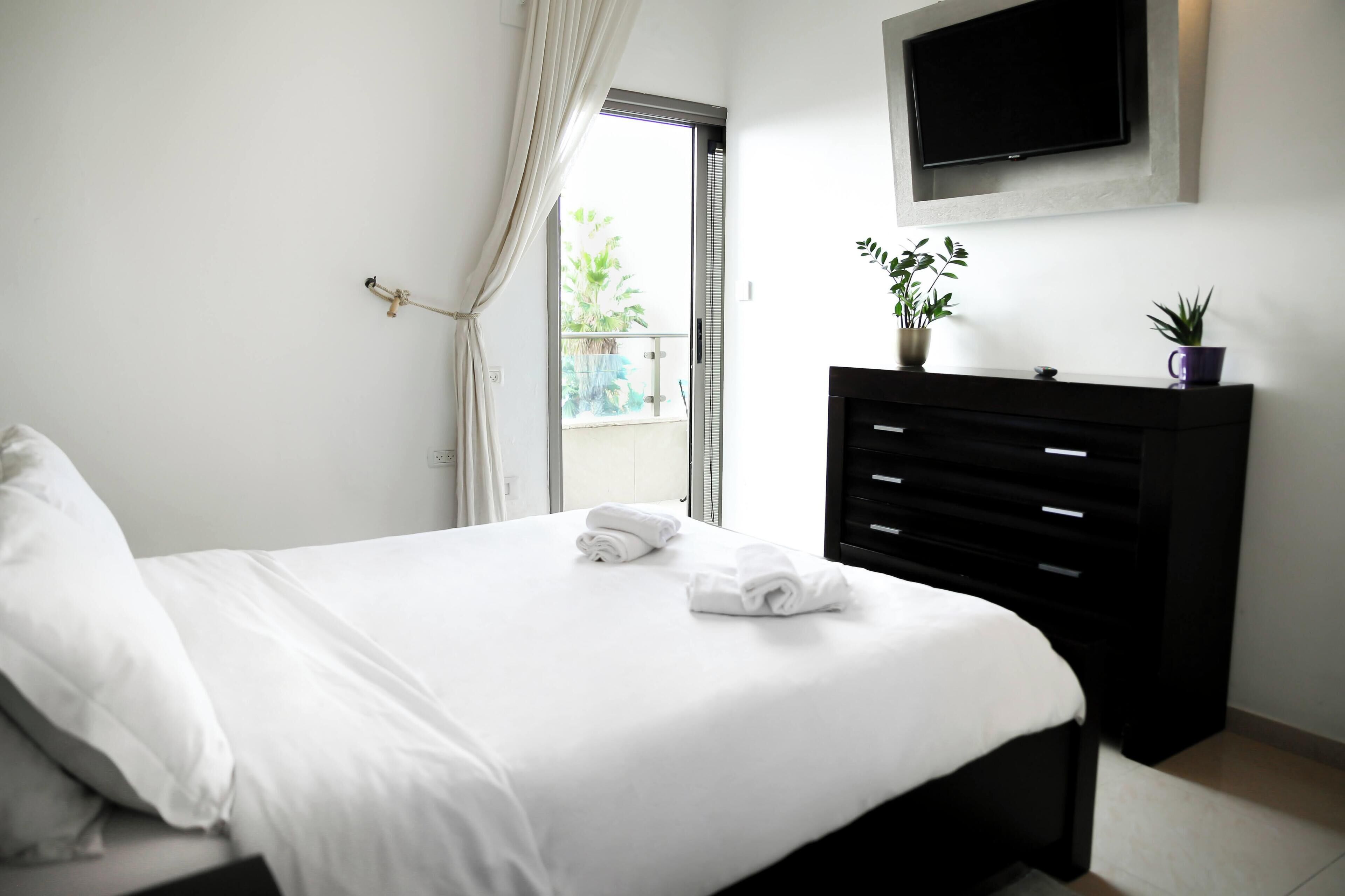 Deluxe Apartment, 2 Bedrooms, Beach View, Sea Facing