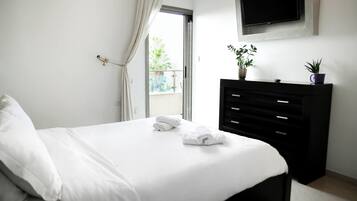 Deluxe Apartment, 2 Bedrooms, Beach View, Sea Facing