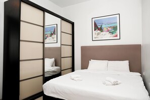 2 bedrooms, desk, iron/ironing board, free WiFi - Panoramic Ocean View 1 min From the Sea (Tel Aviv)
