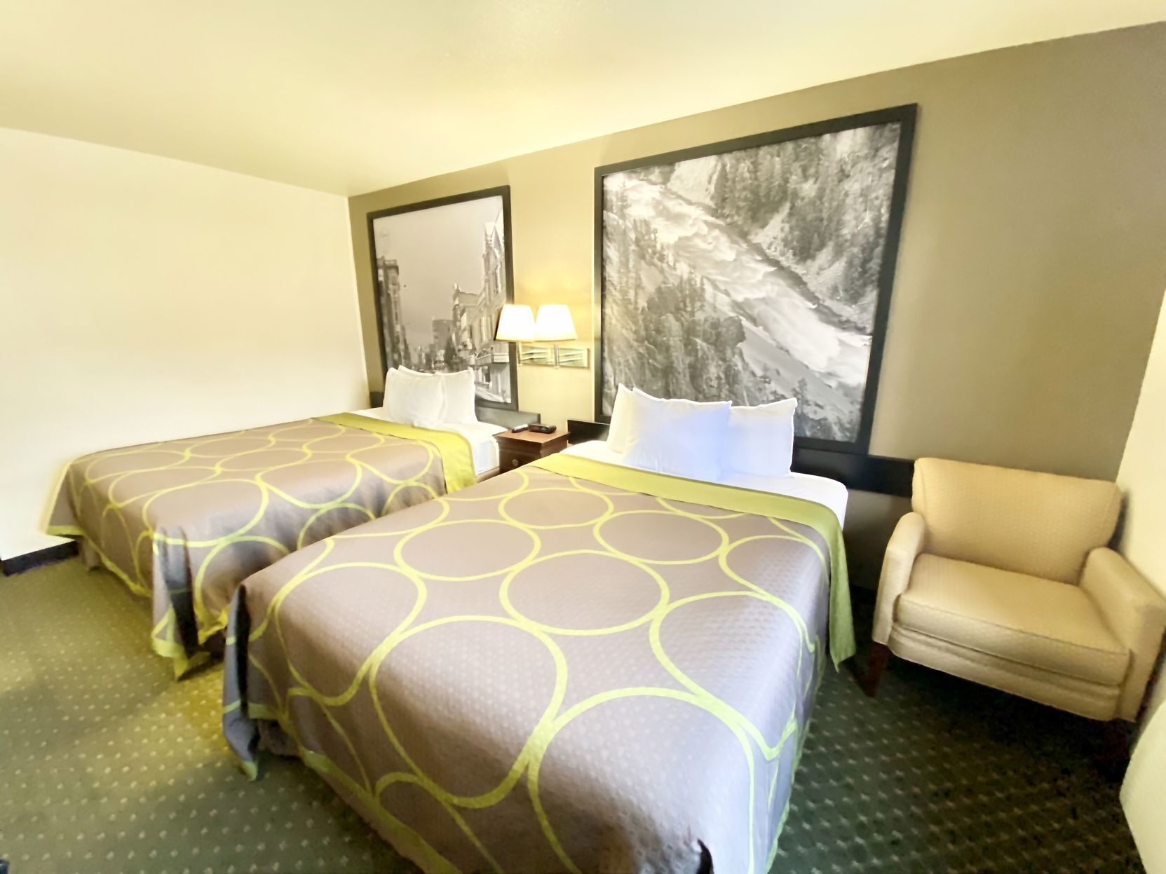 遮光窗帘、免费婴儿床、折叠床/加床（额外收费）、免费 WiFi