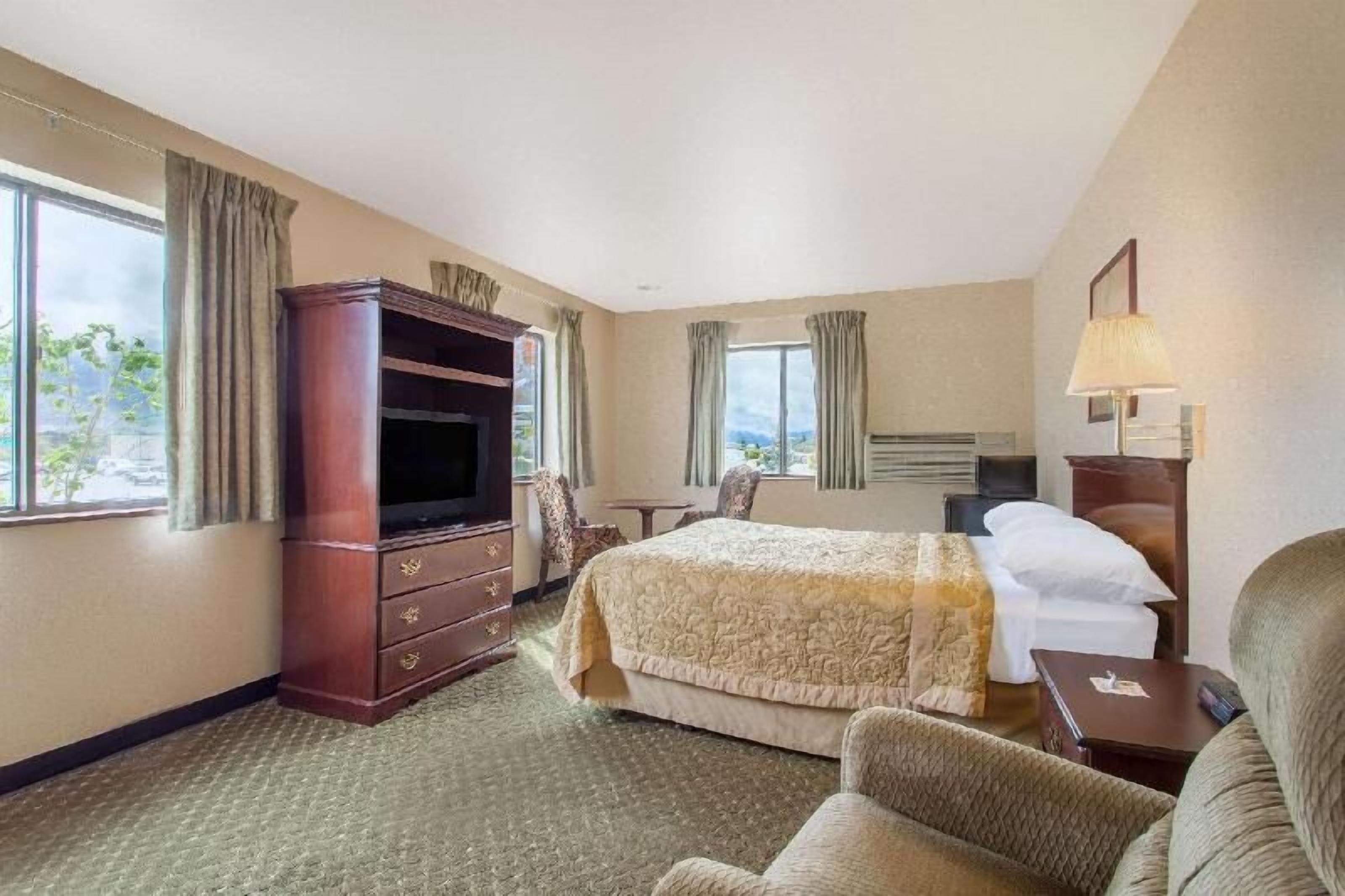 遮光窗帘、免费婴儿床、折叠床/加床（额外收费）、免费 WiFi