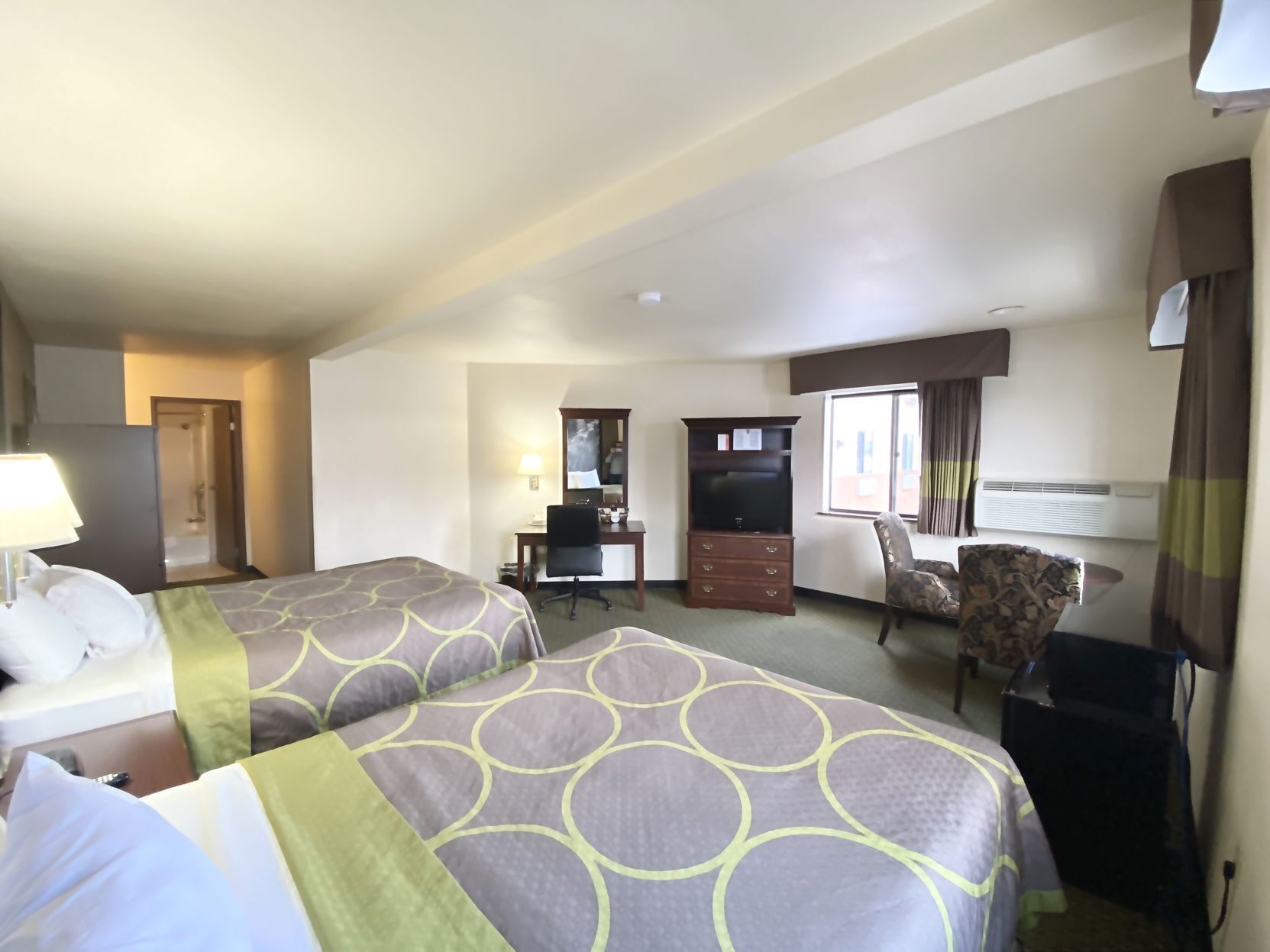 遮光窗帘、免费婴儿床、折叠床/加床（额外收费）、免费 WiFi