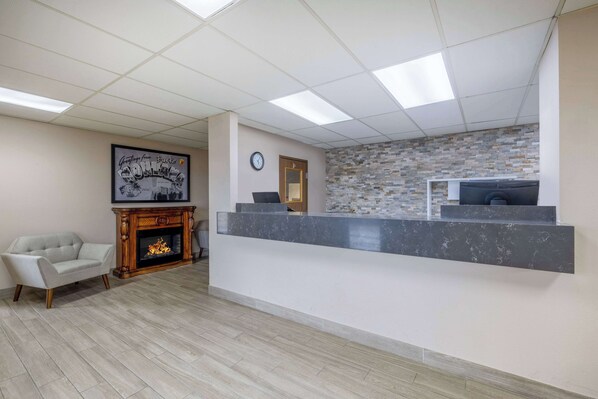 Lobby - Super 8 by Wyndham Butte MT (Butte)