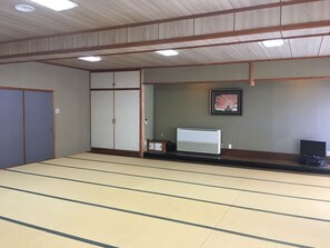 Family Room with Toilet, Up to 14 People | In-room safe
