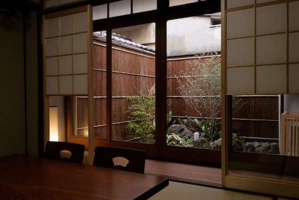 Rumah Tradisional, Bebas Asap Rokok (Dog Friendly) | Pemandangan dari kamar