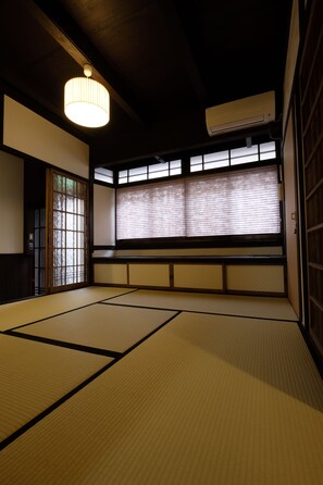 Rumah Tradisional, Bebas Asap Rokok (Dog Friendly) | Area keluarga | TV layar datar