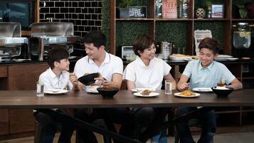 Daily continental breakfast (PHP 350 per person)