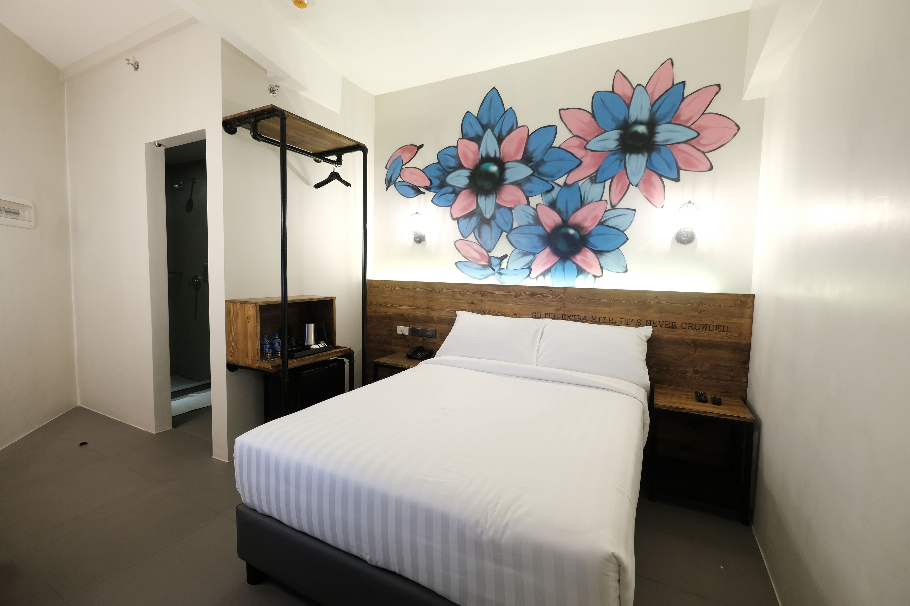 superior double | premium bedding, in-room safe, desk, iron/ironing board