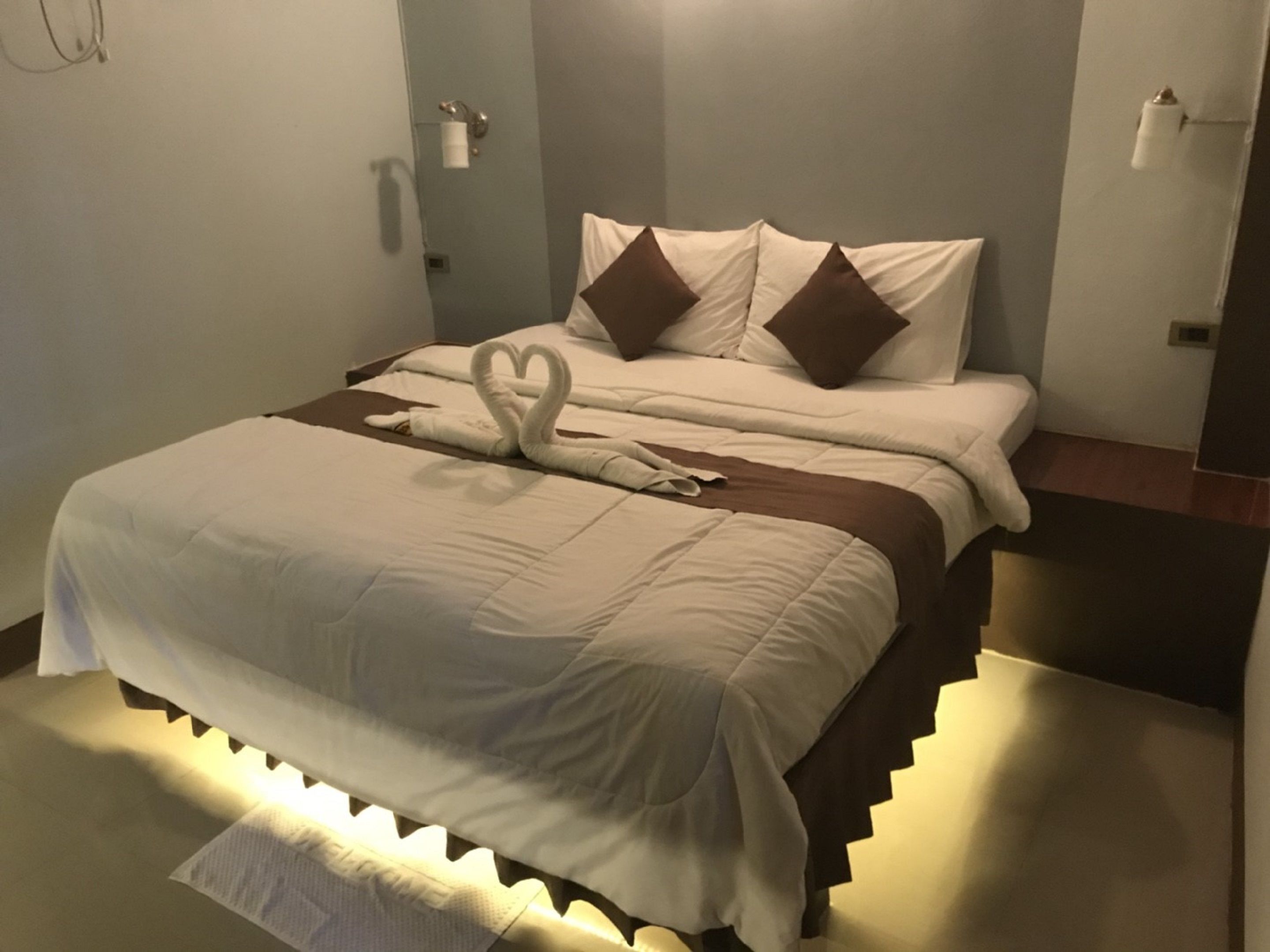 Standard Double Room | Free WiFi