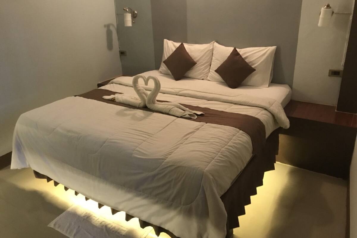 Standard Double Room | Free WiFi