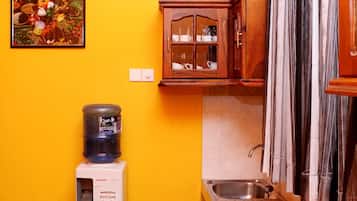 Fridge, espresso maker