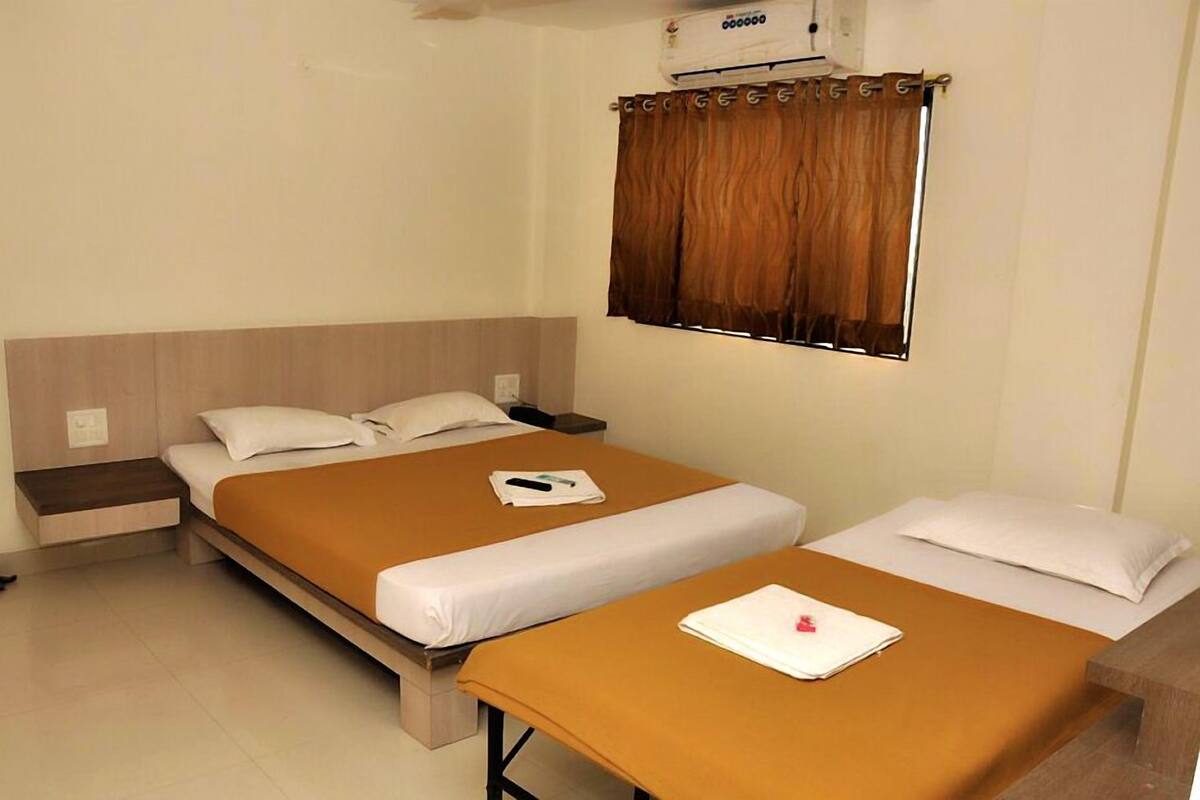 Soundproofing, rollaway beds, free WiFi