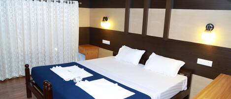 Desk, free rollaway beds