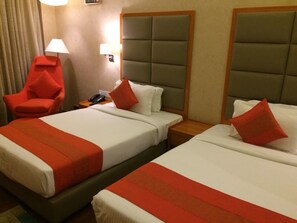 Deluxe Double or Twin Room, 1 Bedroom | Minibar, in-room safe, desk, blackout drapes