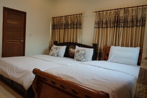 Triple Room | Rollaway beds, free WiFi - Thonkla Happyhome (Uttaradit)