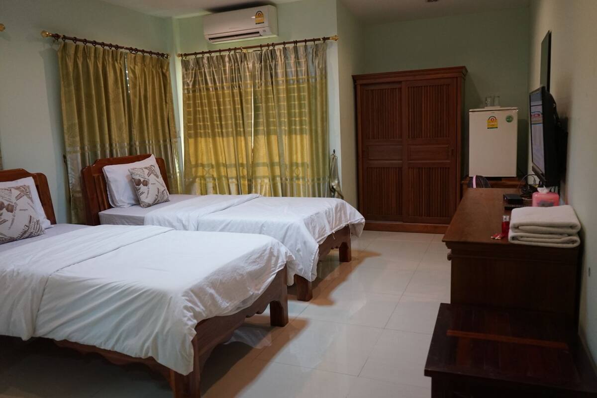 Twin Room | Rollaway beds, free WiFi