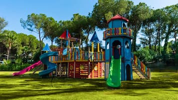 Children’s play area – outdoor