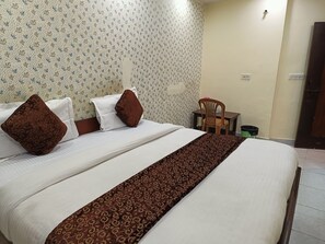 디럭스룸 | 책상, 간이 침대, 무료 WiFi, 침대 시트