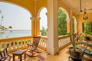 Mekong Signature Suite 2 Rooms | Balcony