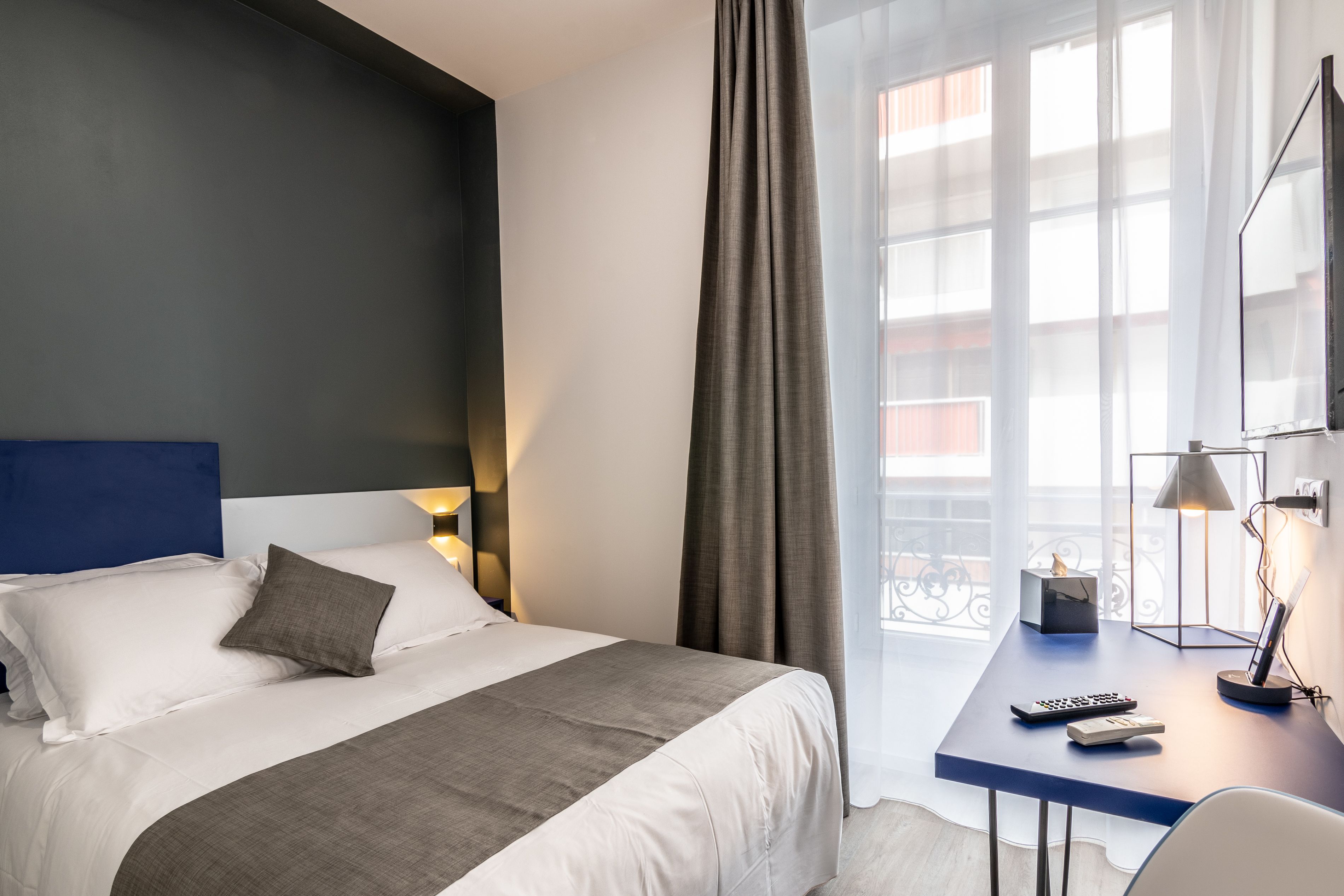 superior room (alcove) | in-room safe, desk, blackout curtains, soundproofing