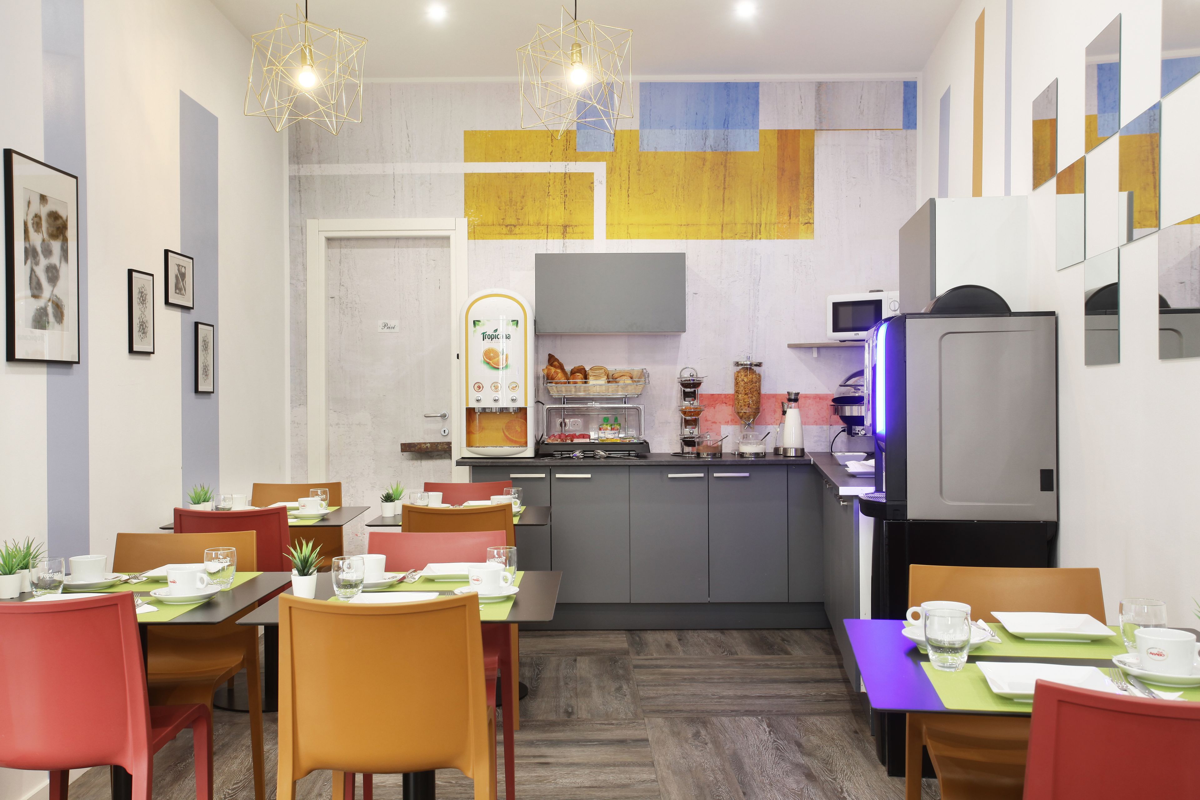 daily continental breakfast (eur 14 per person)