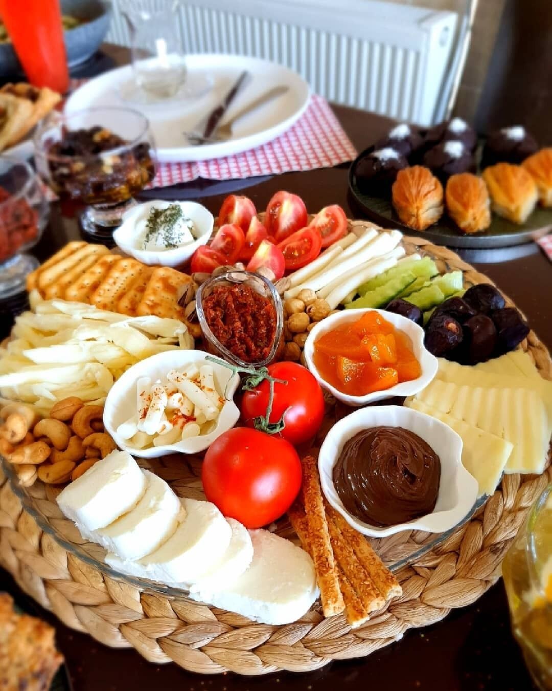 daily buffet breakfast (eur 3 per person)