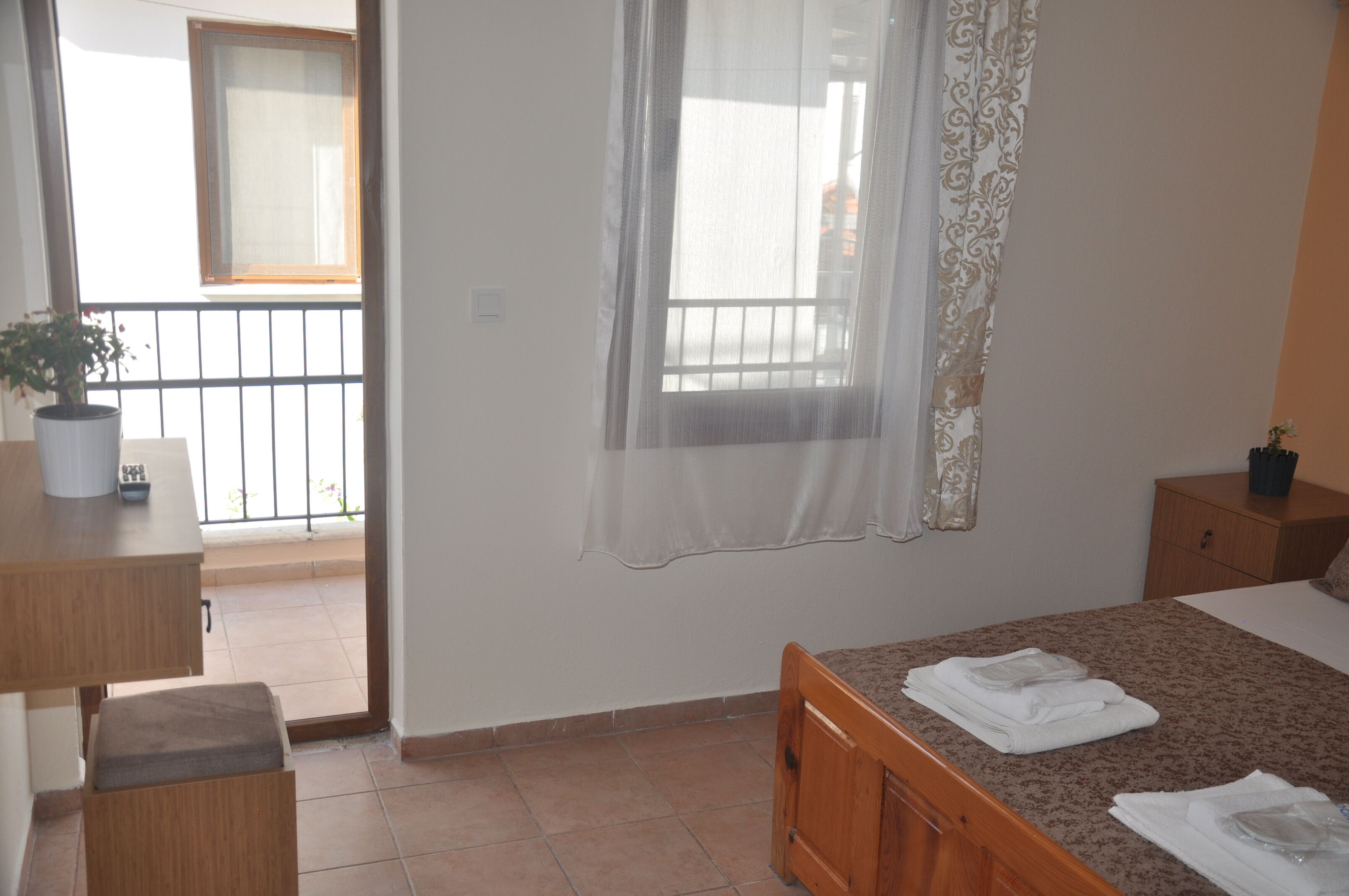 classic double or twin room | balcony