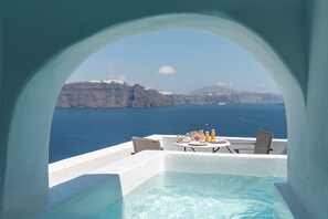Suite, Plunge Pool, Caldera View (Elegant) | Baignoire à jets