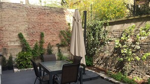 Leilighet – deluxe, 1 soverom, terrasse, hageområde (including cleaning fee) | Terrasse/patio