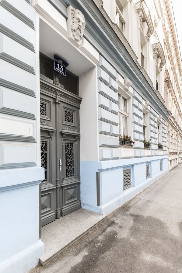 숙박 시설 정면